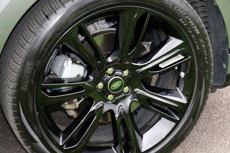 Range Rover Velar D300 R-Dynamic HSE