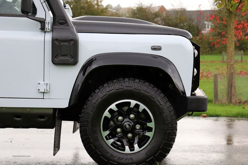 Landrover Defender 90 Adventure Edition