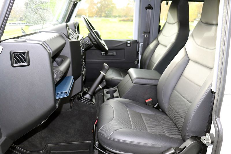 Landrover Defender 90 Adventure Edition