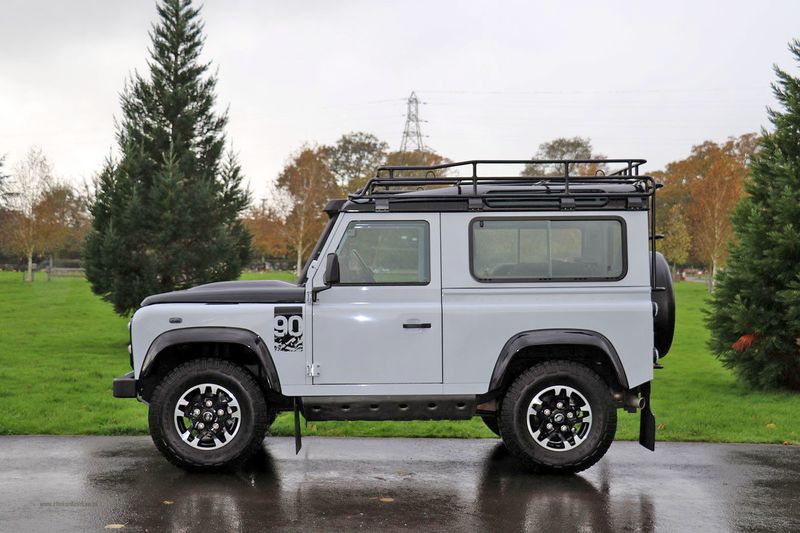 Landrover Defender 90 Adventure Edition