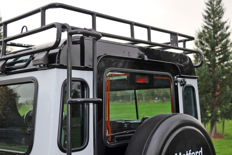 Landrover Defender 90 Adventure Edition