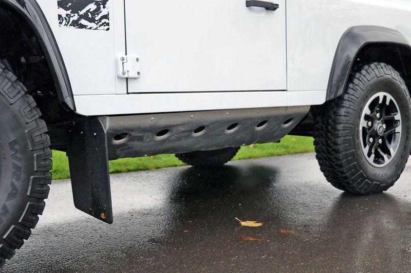 Landrover Defender 90 Adventure Edition