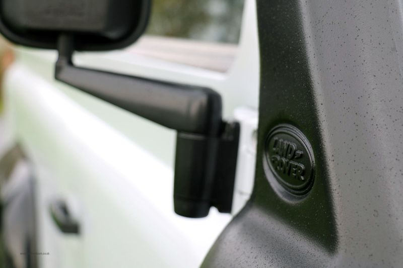 Landrover Defender 90 Adventure Edition