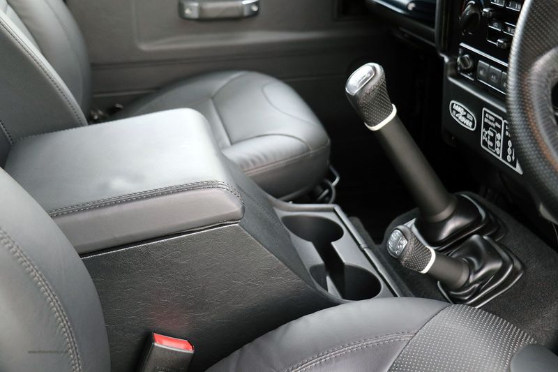 Landrover Defender 90 Adventure Edition