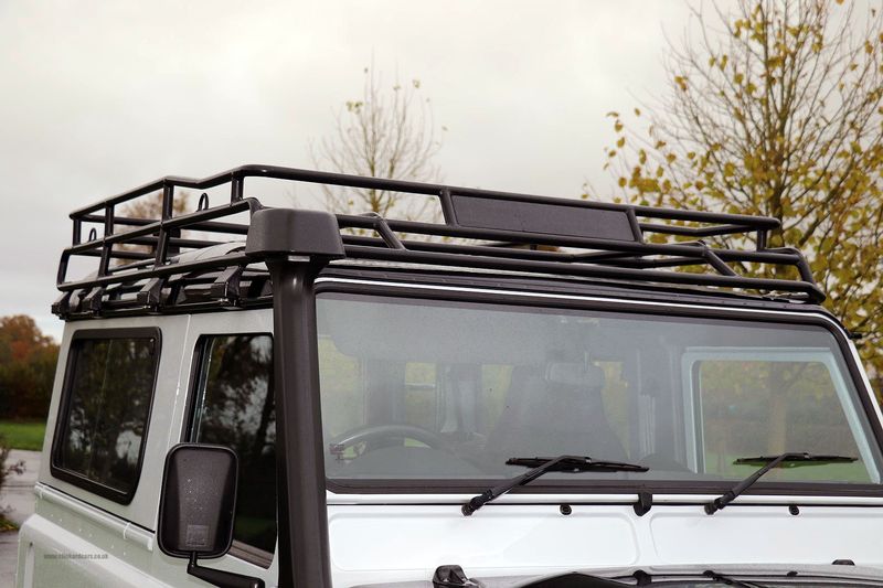 Landrover Defender 90 Adventure Edition