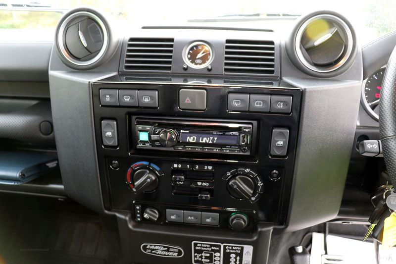 Landrover Defender 90 Adventure Edition