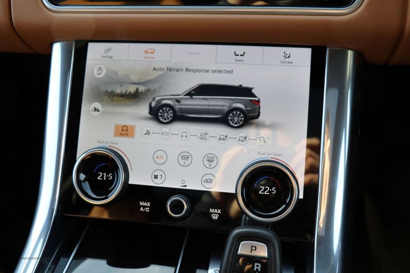 Range Rover Sport P400e Dynamic Autobiography