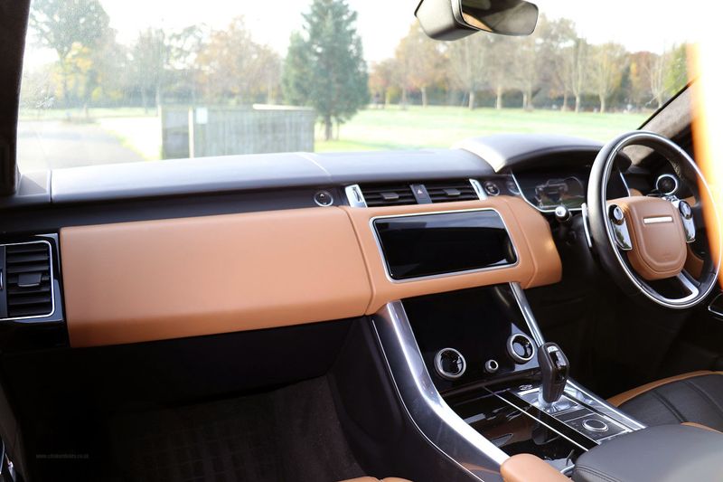 Range Rover Sport P400e Dynamic Autobiography