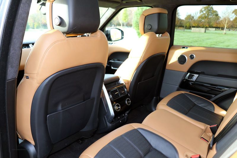 Range Rover Sport P400e Dynamic Autobiography