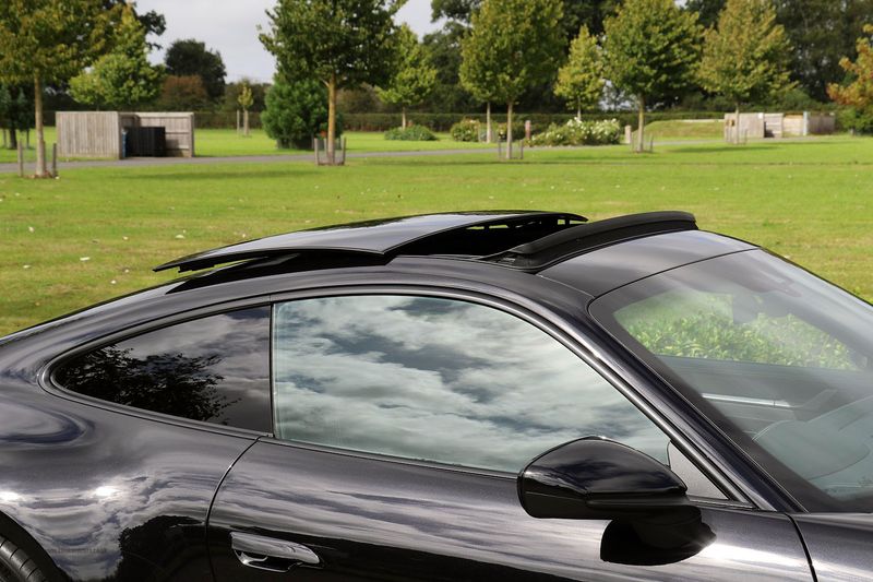 Porsche 992 Carrera 4S Coupe PDK