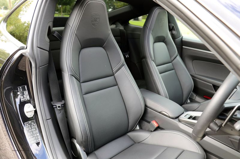 Porsche 992 Carrera 4S Coupe PDK