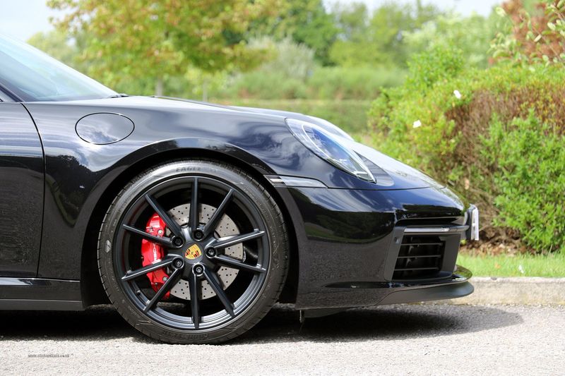 Porsche 992 Carrera 4S Coupe PDK