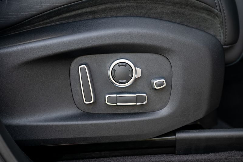 Range Rover Sport SVR Carbon Edition