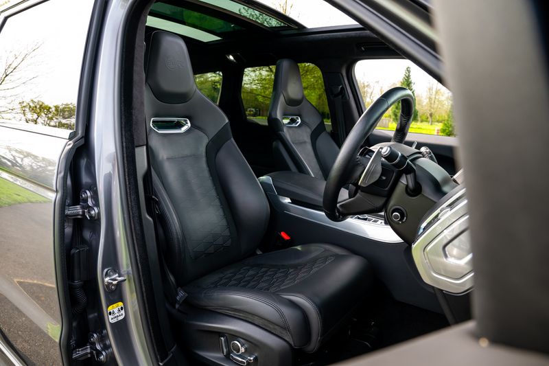 Range Rover Sport SVR Carbon Edition