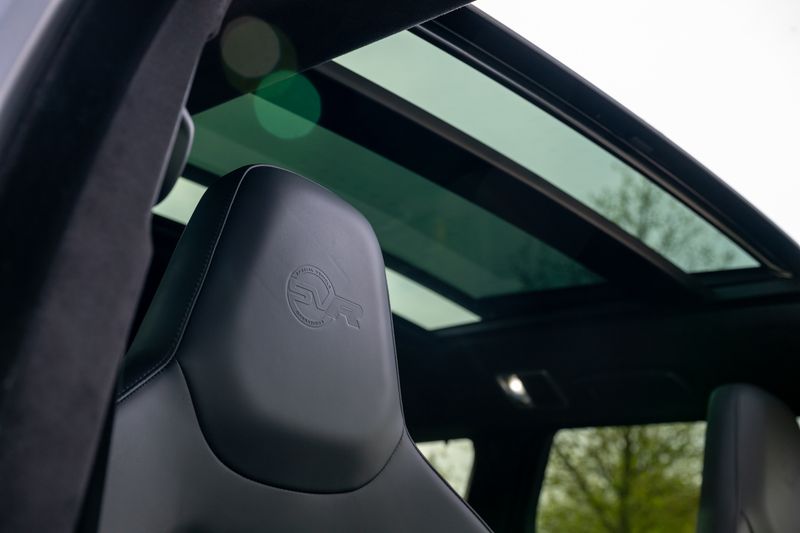 Range Rover Sport SVR Carbon Edition