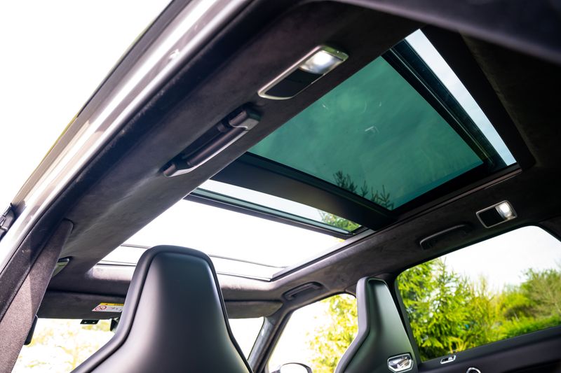 Range Rover Sport SVR Carbon Edition