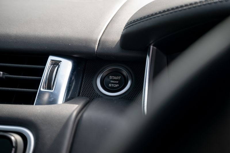 Range Rover Sport SVR Carbon Edition