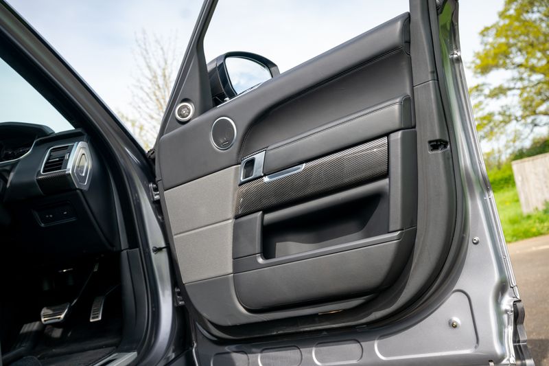 Range Rover Sport SVR Carbon Edition