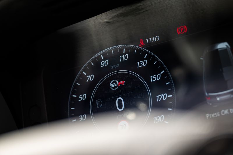 Range Rover Sport SVR Carbon Edition