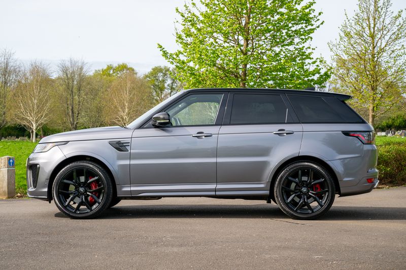 Range Rover Sport SVR Carbon Edition