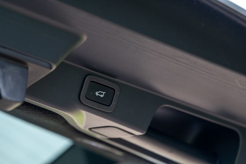 Range Rover Sport SVR Carbon Edition