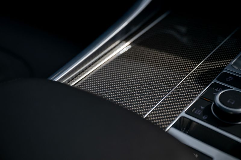 Range Rover Sport SVR Carbon Edition