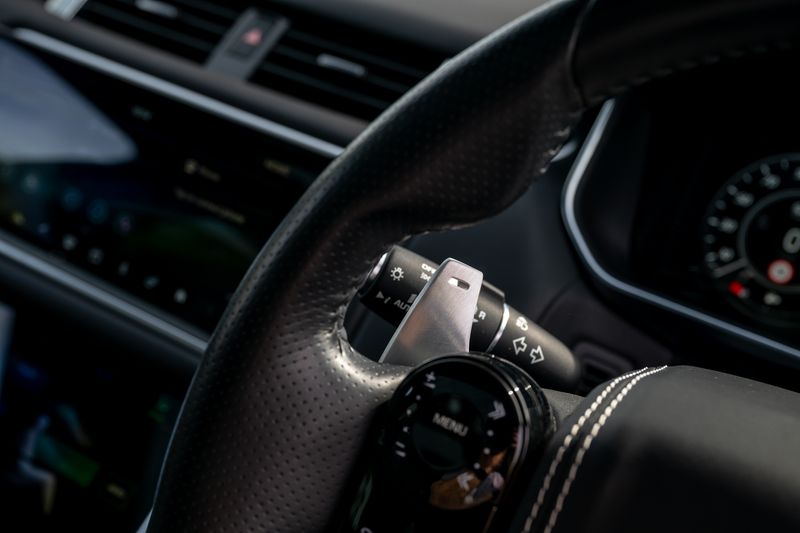 Range Rover Sport SVR Carbon Edition