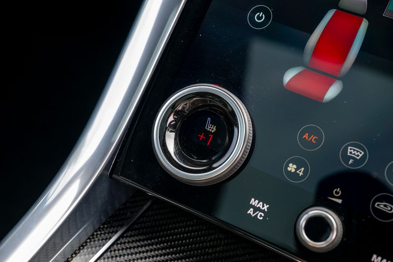 Range Rover Sport SVR Carbon Edition