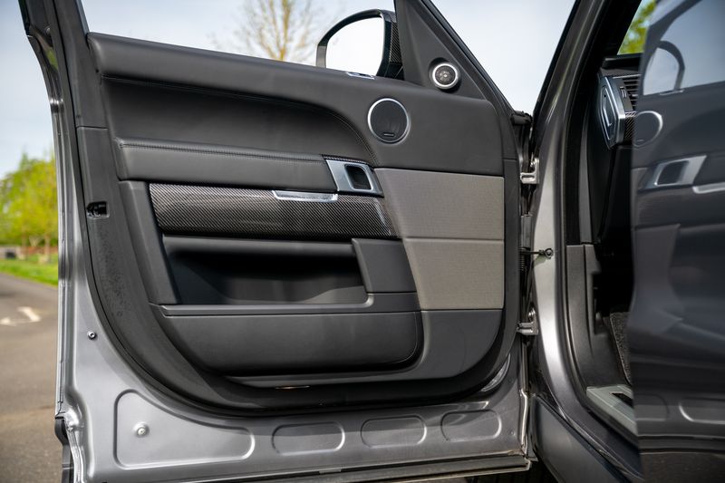 Range Rover Sport SVR Carbon Edition