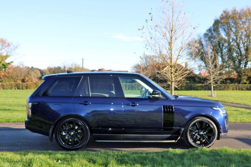 Range Rover Vogue SE P400 Hybrid