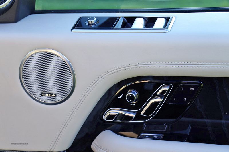 Range Rover Vogue SE P400 Hybrid