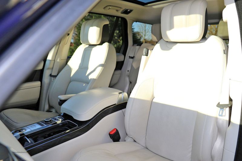 Range Rover Vogue SE P400 Hybrid