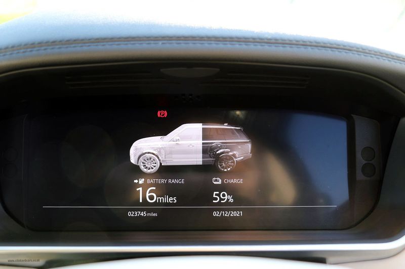 Range Rover Vogue SE P400 Hybrid