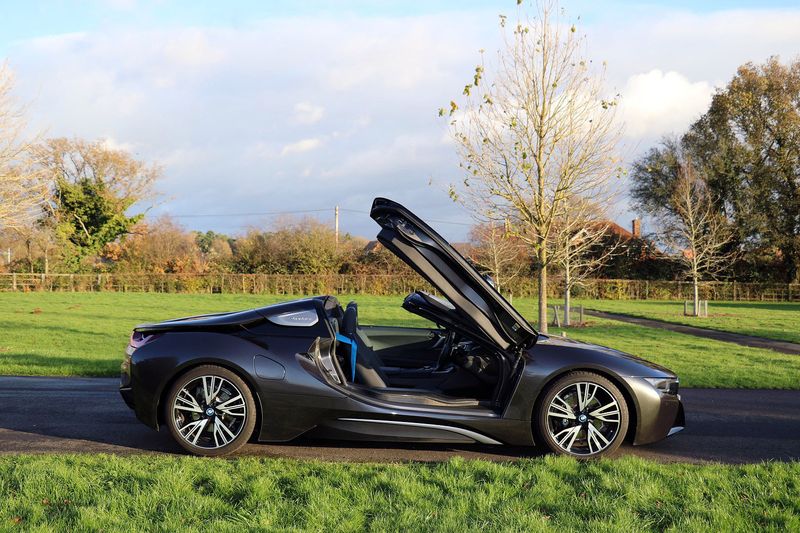 BMW i8 Roadster