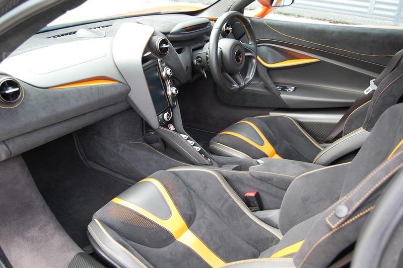 McLaren 720S Performance