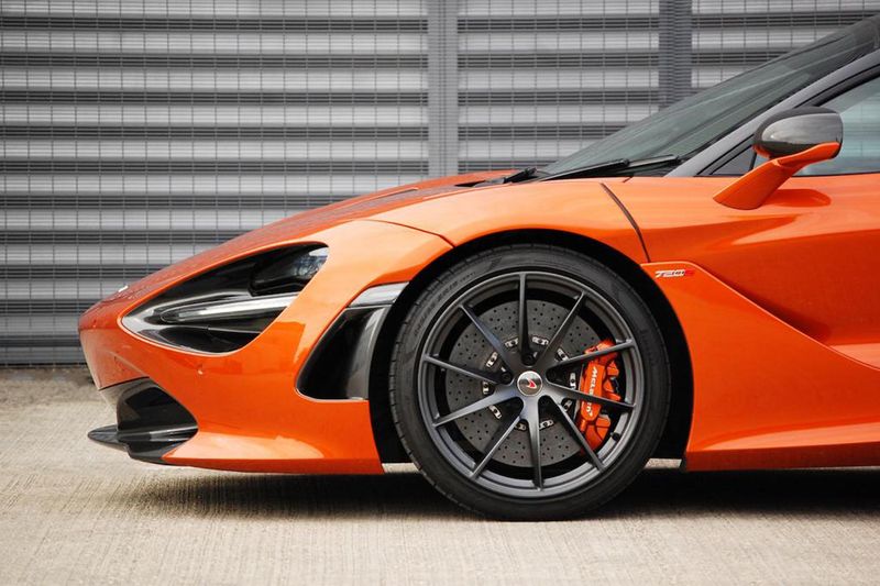 McLaren 720S Performance