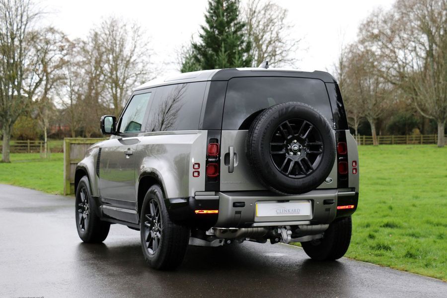 Landrover Defender D250 3.0 MHEV X-Dynamic S Automatic