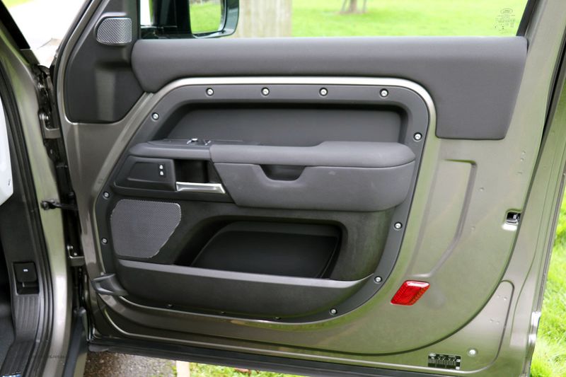 Landrover Defender D250 3.0 MHEV X-Dynamic S Automatic