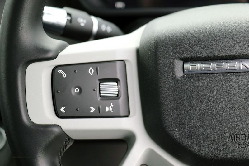 Landrover Defender D250 3.0 MHEV X-Dynamic S Automatic