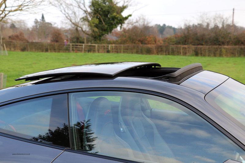 Porsche 911 Carrera GTS