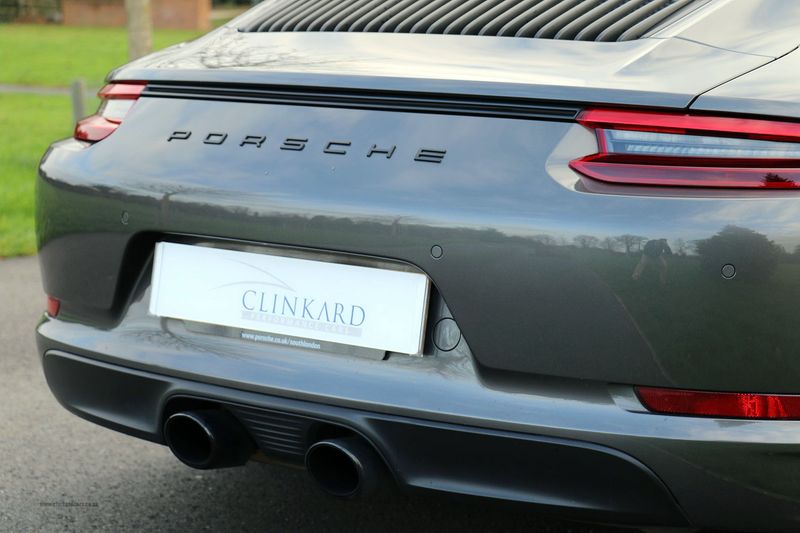 Porsche 911 Carrera GTS