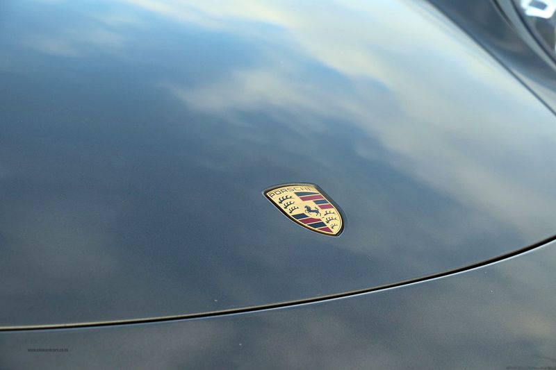 Porsche 911 Carrera GTS