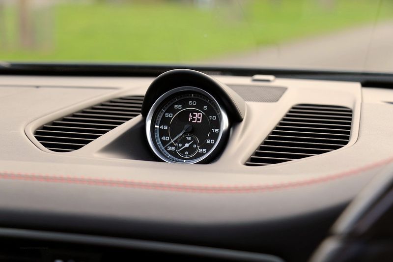 Porsche 911 Carrera GTS