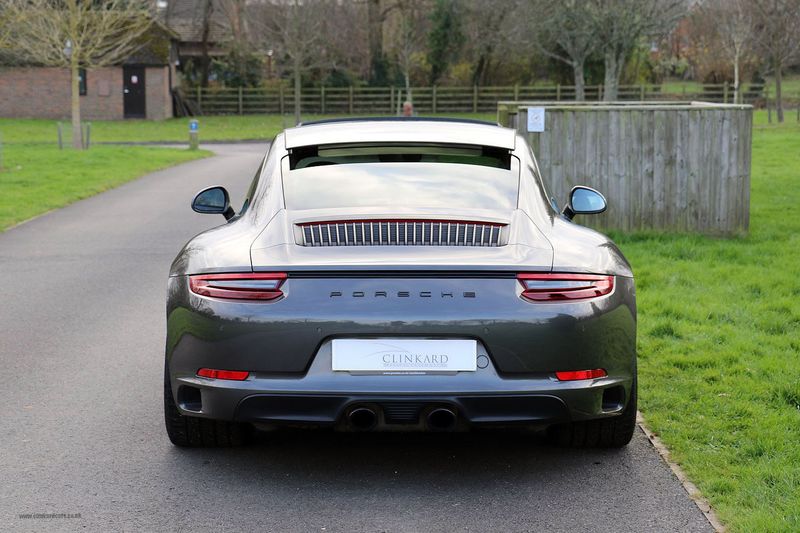 Porsche 911 Carrera GTS