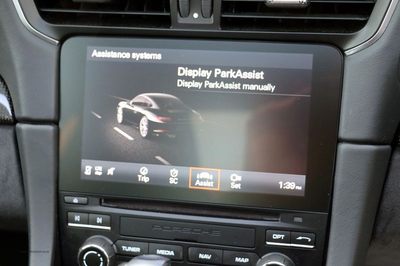 Porsche 911 Carrera GTS