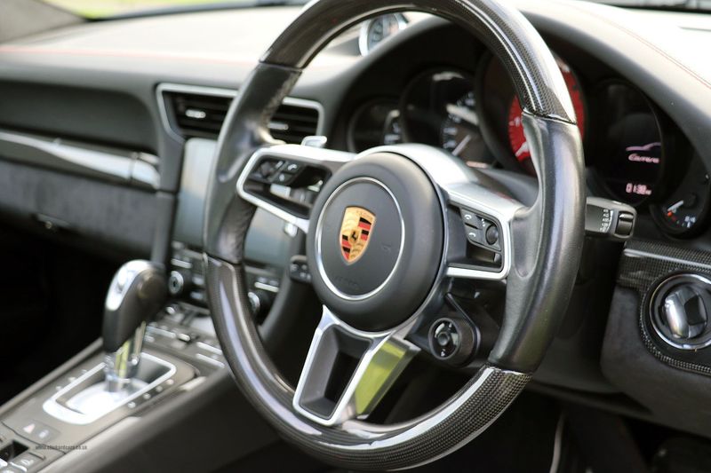 Porsche 911 Carrera GTS