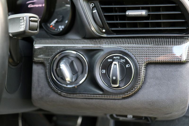 Porsche 911 Carrera GTS