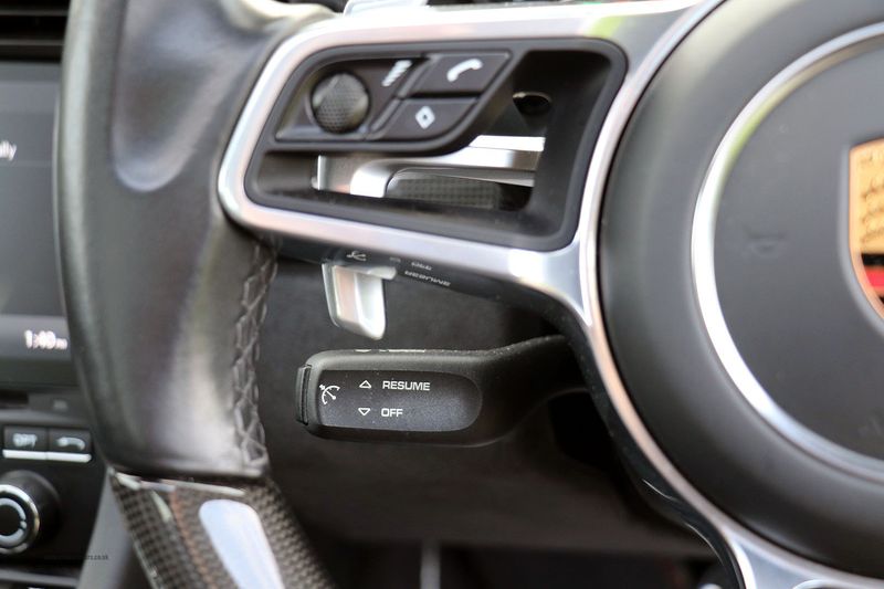 Porsche 911 Carrera GTS