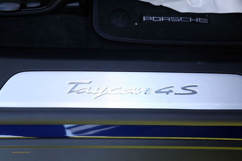 Porsche Taycan 4S Cross Turismo - VAT Qualifying