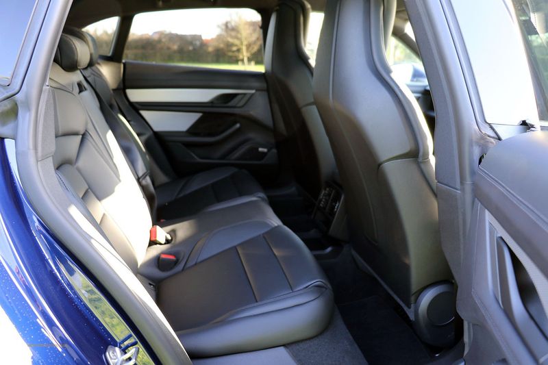 Porsche Taycan 4S Cross Turismo - VAT Qualifying